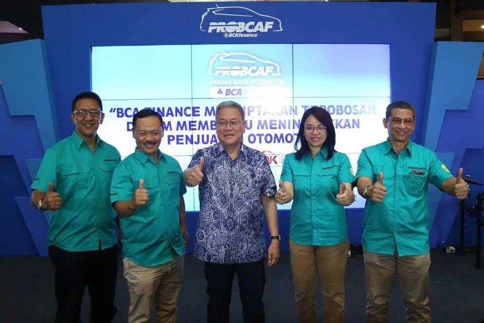 PT BCA Finance Customer Care Staff Jakarta Selatan