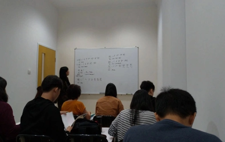 Beijing Standard Kursus Bahasa Mandarin