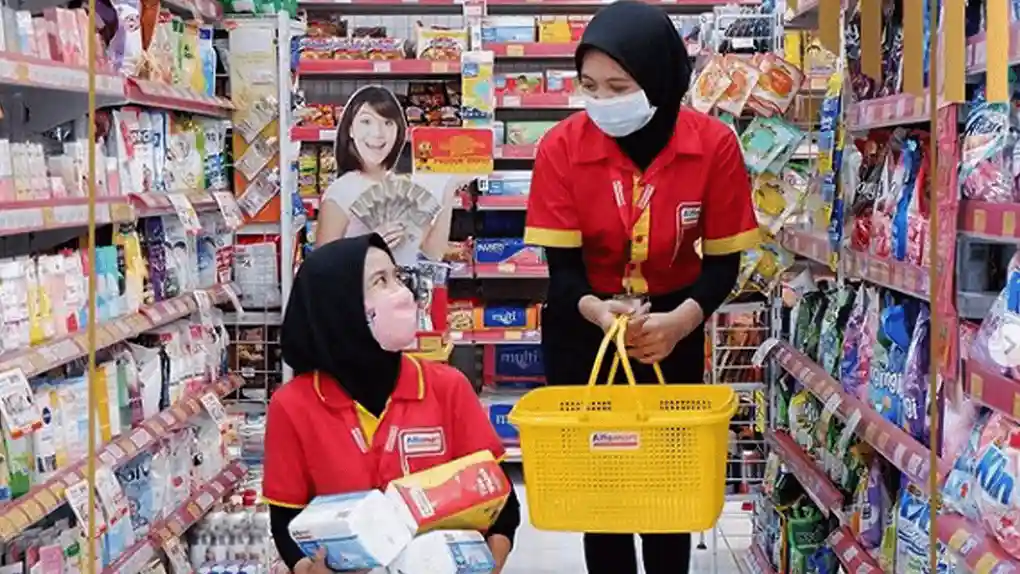 Lowongan Kerja PT Sumber Alfaria Trijaya Store Crew Branch Cilacap