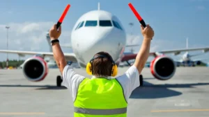 Gaji Tukang Parkir Pesawat, Syarat, Tugas dan Tanggung Jawab