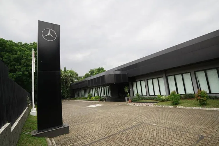 Mercedes Benz